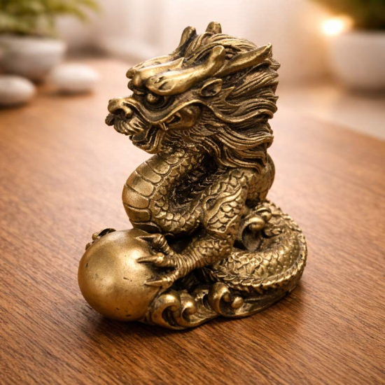 Glücksdrache aus Messing – mit Wohlstandskugel (ca. 13 cm)