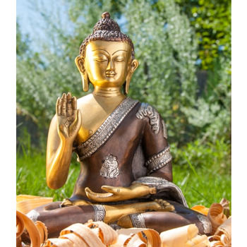 Amogasiddhi Buddha sitzend, 3 farbig, 25 cm