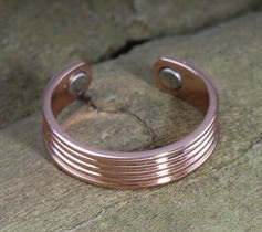 Straight - Magnet-Ring aus Kupfer