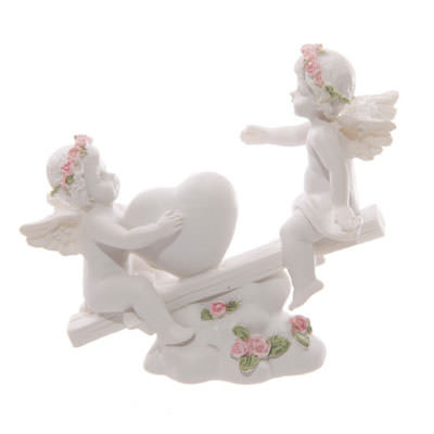 Engelchen auf Herzwippe – Romantische Dekofigur aus Polyresin, 10,5cm