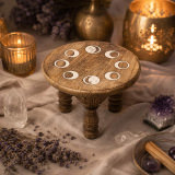 Mondphasen Altartisch Weiss – Spiritueller Ritualtisch aus Holz mit mystischem Monddesign