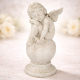Engel Amor auf Kugel mit Efeu – Polyresin Figur wetterfest, 36cm