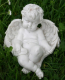 Deko-Engel „Schlafender Cherub“ – liegende Figur in Cremeweiss