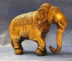 Elefant, Messing, fein graviert